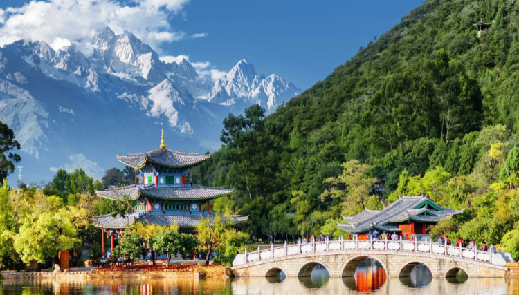 7-Day Shangri-La and Meili Snow Mountain Adventure Tour